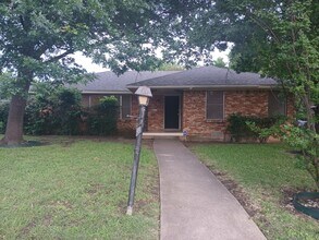 Building Photo - 4918 Rockport Dr