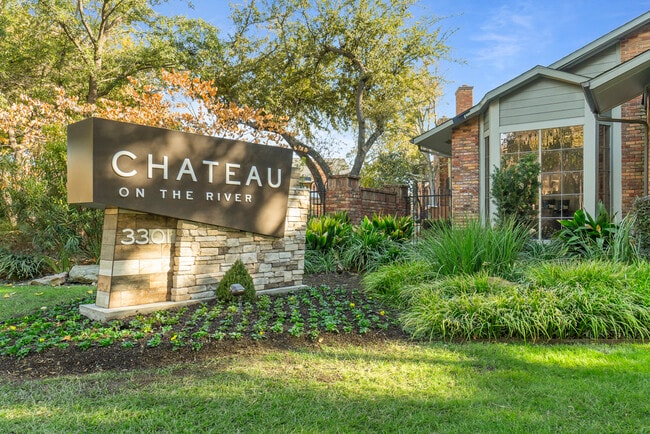 Building Photo - Chateau on the River Apartments