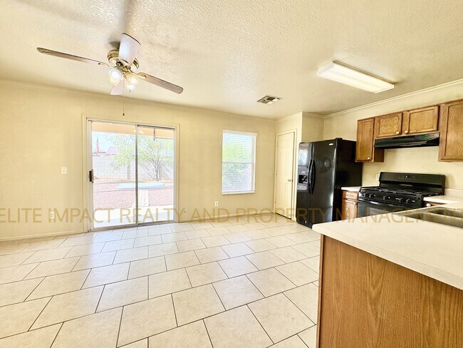 Foto del edificio - 2324 S Mcconnell Dr