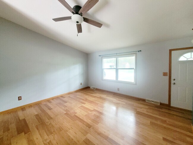 Foto del edificio - 5109 Primrose Ave SE