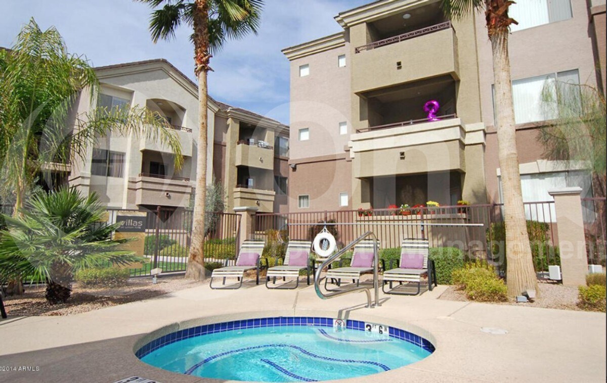 Foto del edificio - 18416 N Cave Creek Rd