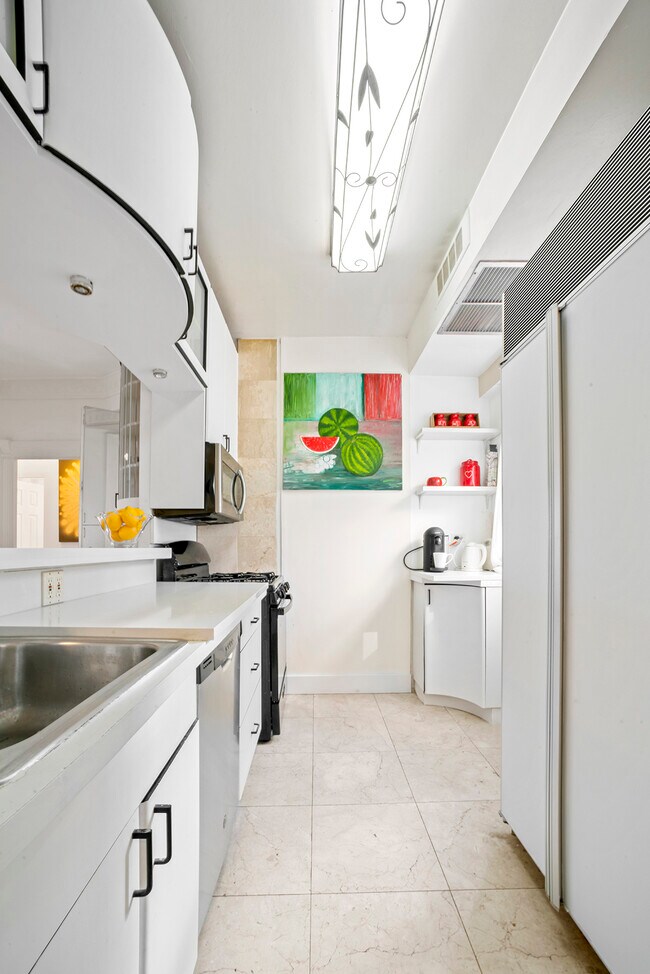 Foto del edificio - 58 W 58th St