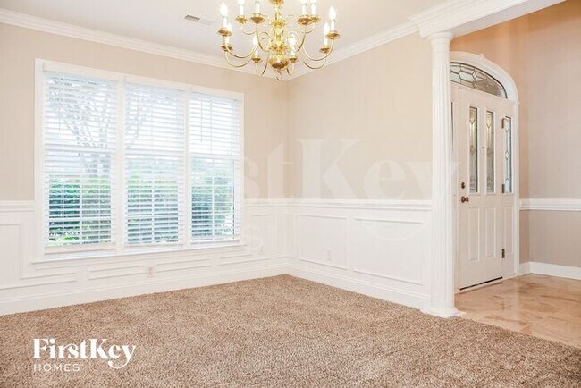 Foto del edificio - 1297 Kennett Ave