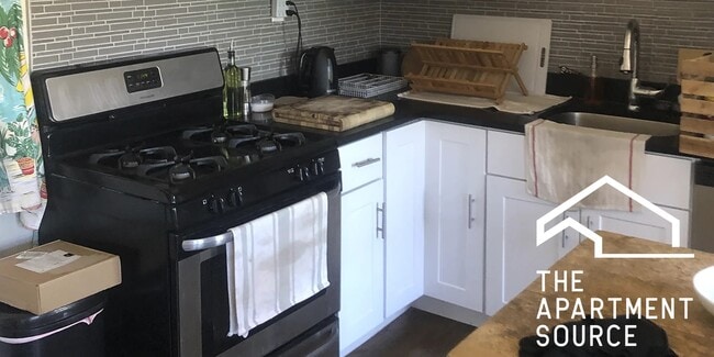 Building Photo - 2129 N Dayton St