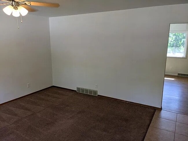 Foto del edificio - 1106 Cypress Dr