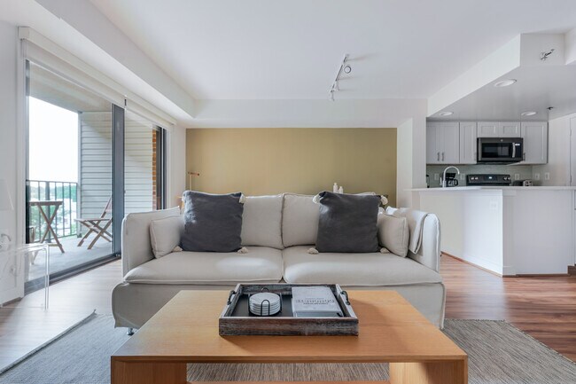 Foto del edificio - 2500 Clarendon Blvd