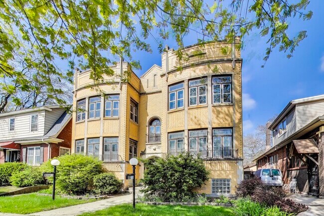 Foto del edificio - 8152 S Merrill Ave