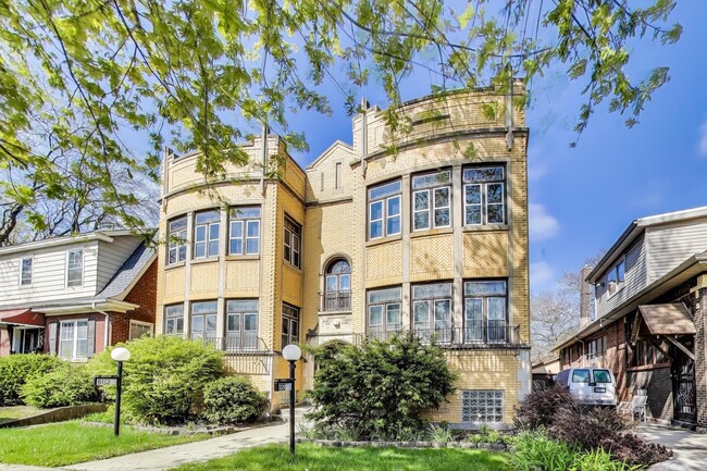 Building Photo - 8152 S Merrill Ave