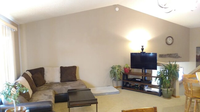Upstairs living room - 1832 6th St W