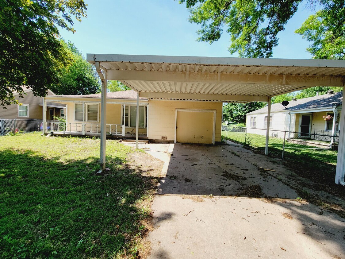 2937 Timberlane, Wichita, KS 67216 House for Rent in Wichita, KS