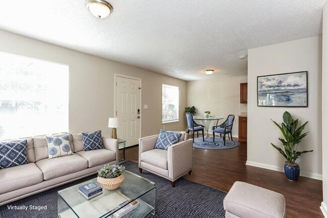 Foto del edificio - 1353 Palmetto St