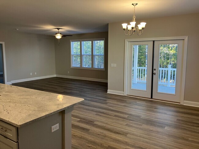 Foto del edificio - 3 Bedroom 2 Bathroom house located in Mill Creek Cove