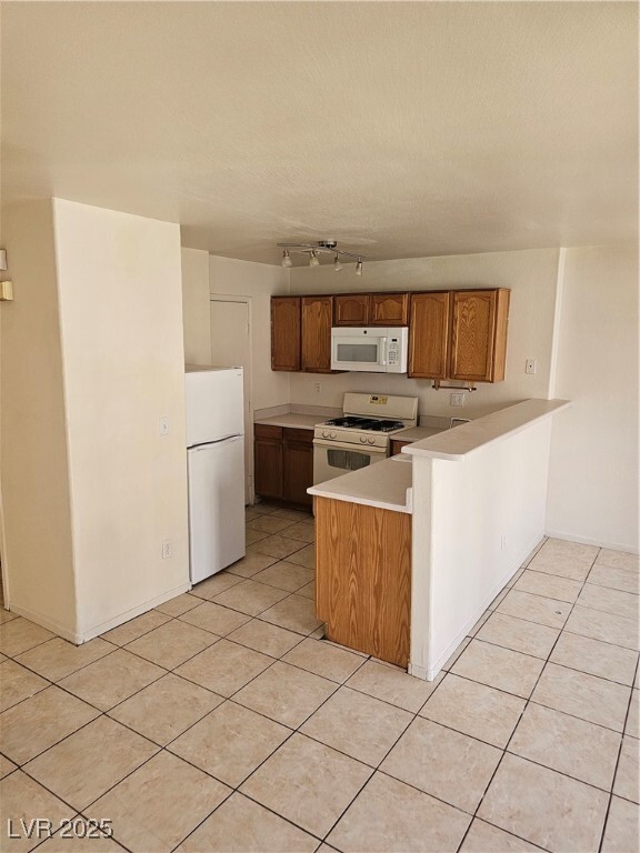Building Photo - 2500 Adelante Ave