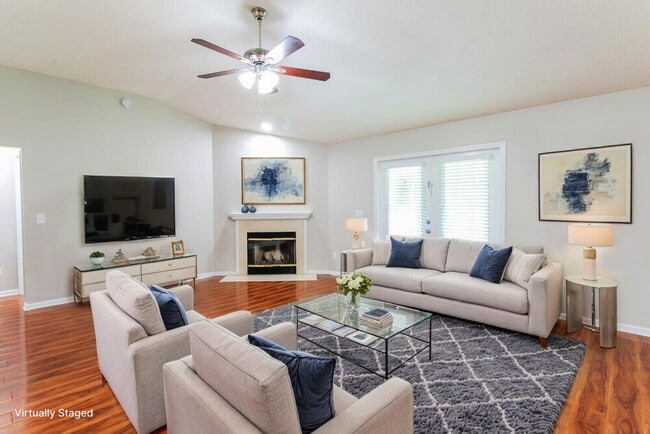 Foto del edificio - 717 S Lake Cunningham Ave