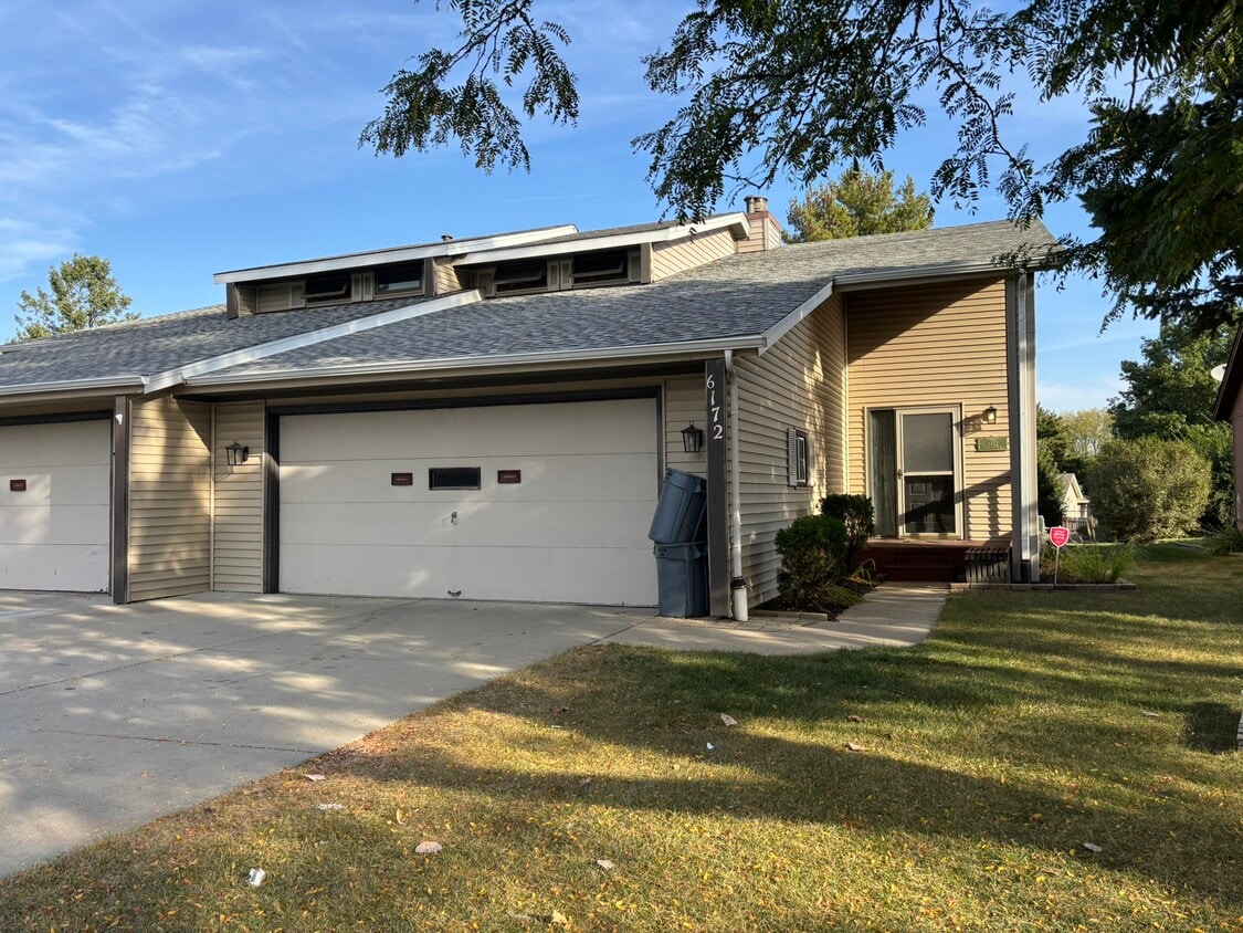 Foto principal - 6172 Brynwood Dr