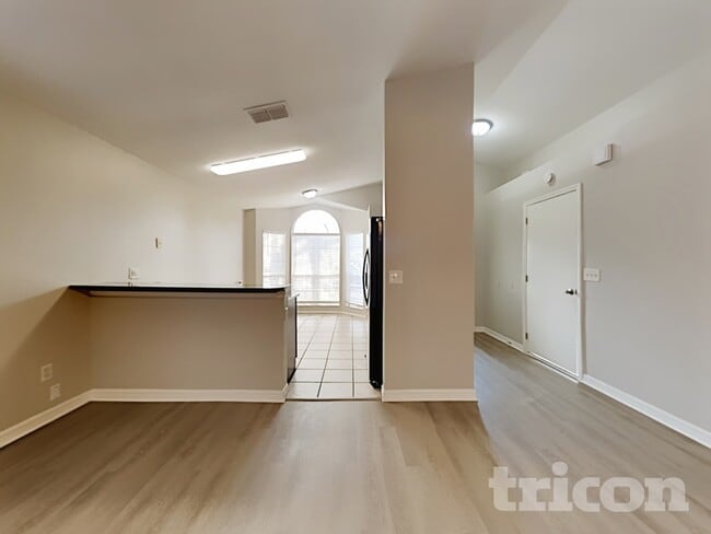 Building Photo - 7227 Edgewater Shores Ct