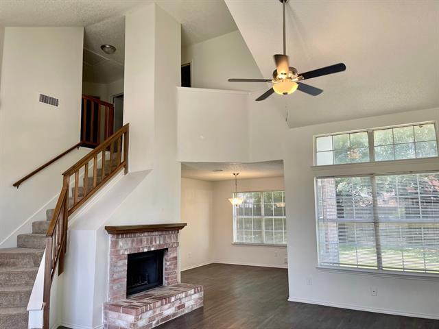 Building Photo - 5202 Sherburne Dr