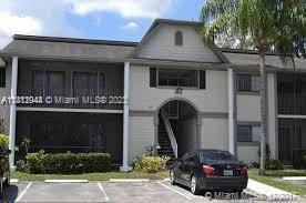 Foto del edificio - 827 NE 199th St