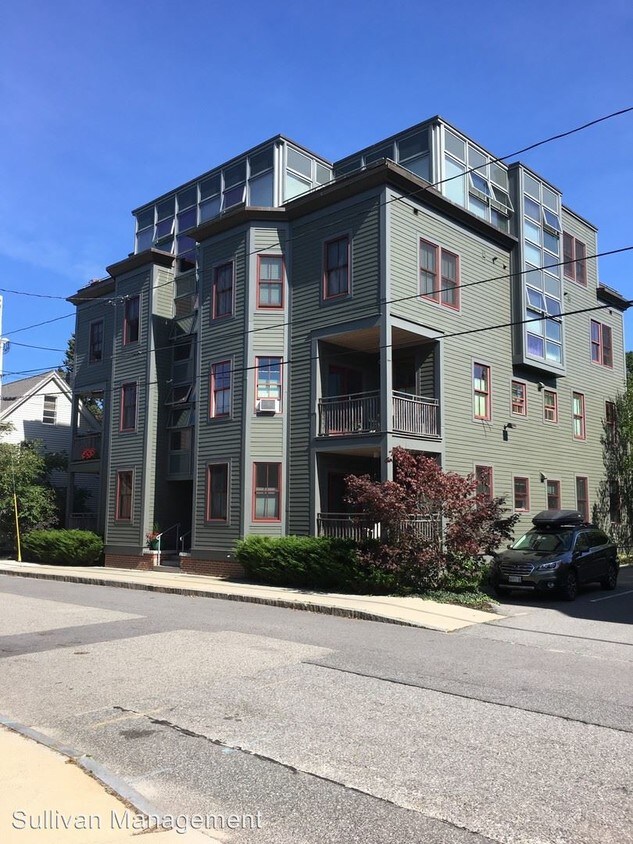 117 Sheridan St, Portland, ME 04101 Condo for Rent in Portland, ME