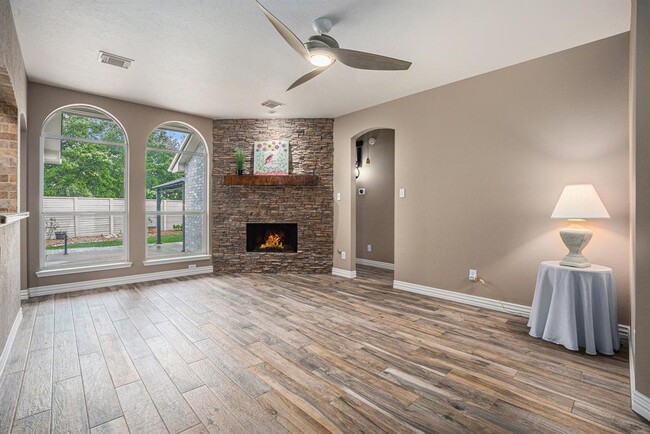 Foto del edificio - 9338 Stoneridge Canyon Ln