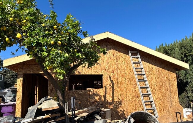 Building Photo - 5325 Olive Ave