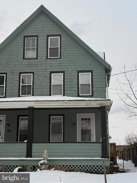 Building Photo - 44 8th St