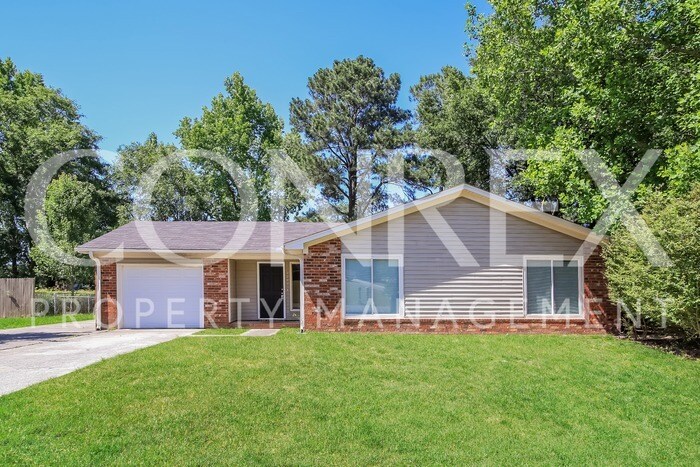Primary Photo - Quaint Three Bedroom w/Garage