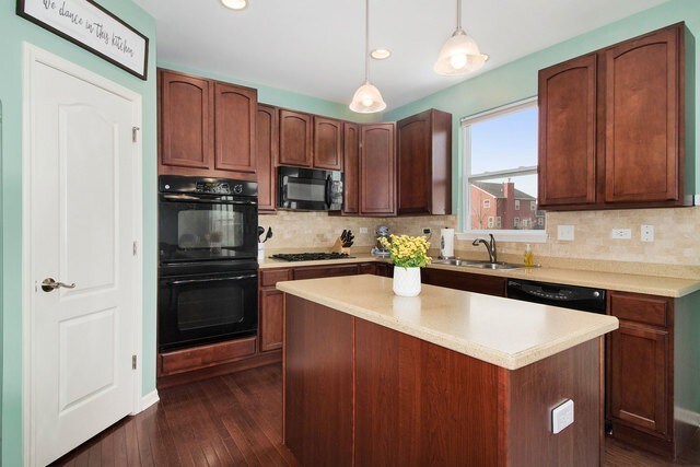 Foto del edificio - 4433 Bickford Avenue, Oswego, IL 60543