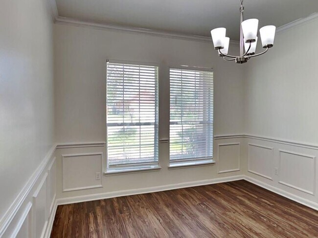 Building Photo - 502 Glenwood Ridge Dr