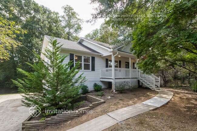 Foto del edificio - 325 Hill Crest Cir