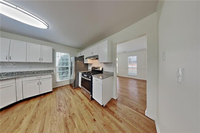 Foto del edificio - 353 Ansley Brook Dr