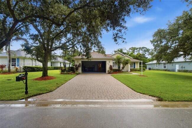 Foto del edificio - 4025 Chablis St SW