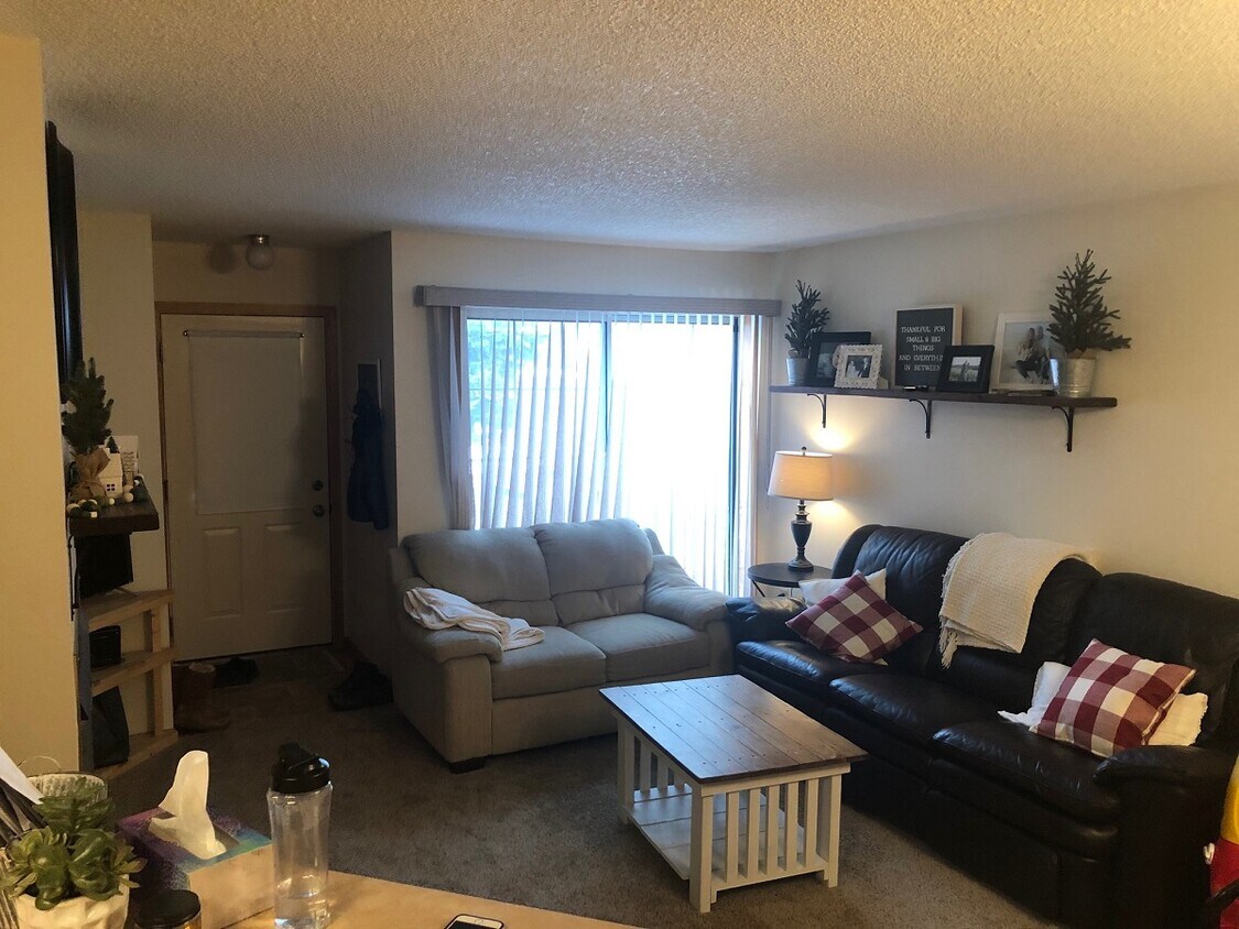 5955 Wedgewood Ln N Unit 62, Plymouth, MN 55446 Condo for Rent in