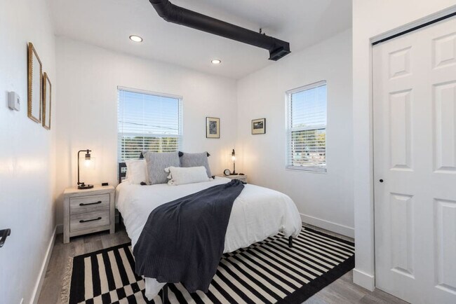 Building Photo - 677 S 700 E