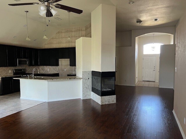 Foto del edificio - 201 Willow St