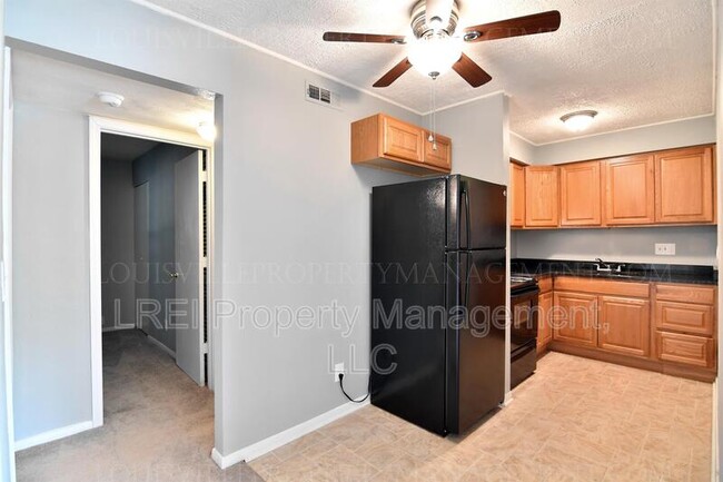 Foto del edificio - 212 E 13th St