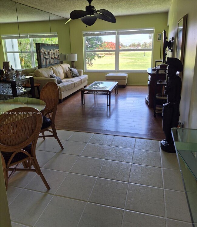 Foto del edificio - 7797 Golf Cir Dr