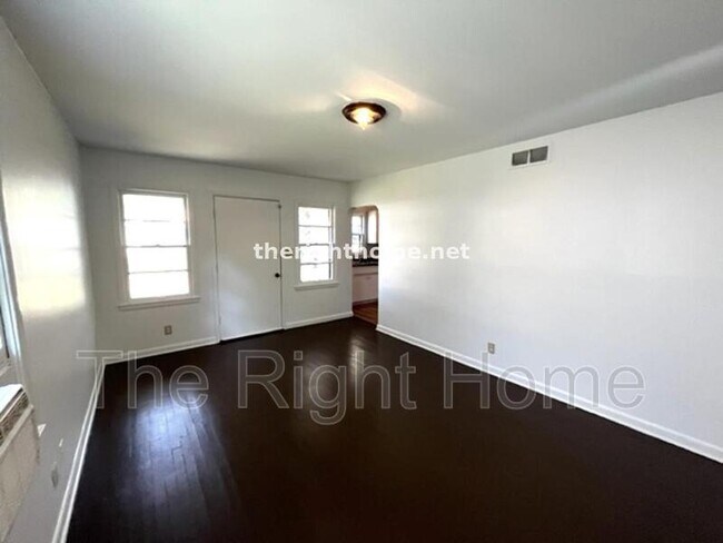 Building Photo - 3513 N 39th St