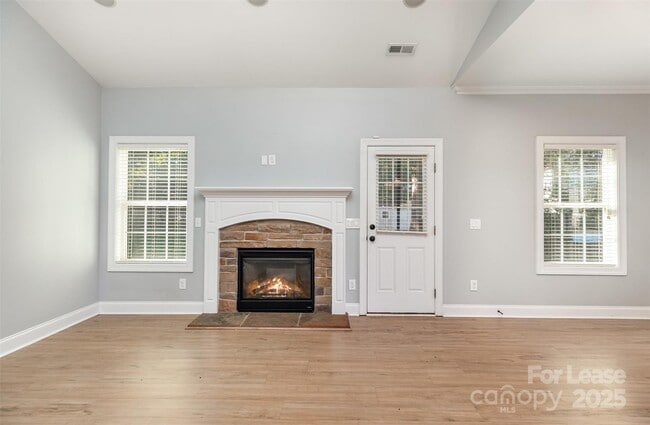 Building Photo - 540 Greystone Rd