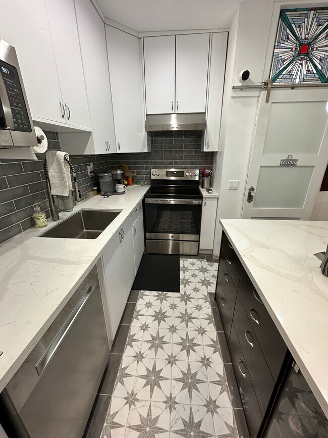 Foto del edificio - 1440 Veteran Ave