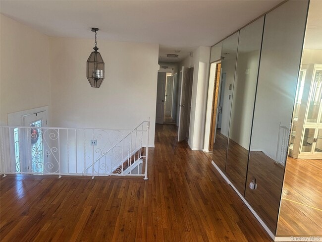 Building Photo - 308 Essex St