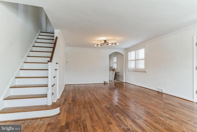 Building Photo - 223 Fitzwilliams Rd