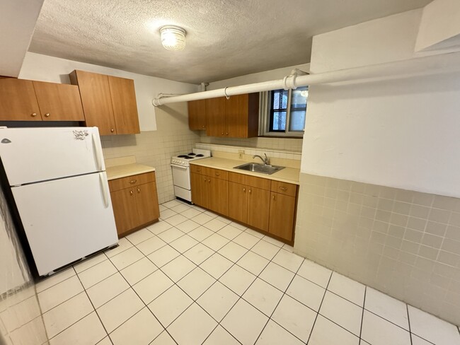 Building Photo - 17 Price Rd