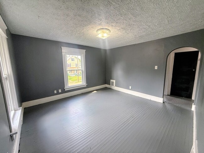 Building Photo - 1224 18th St NW