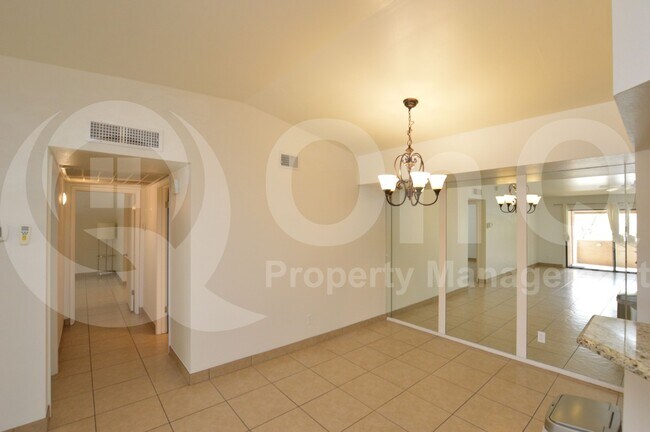Foto del edificio - 7950 E Starlight Way