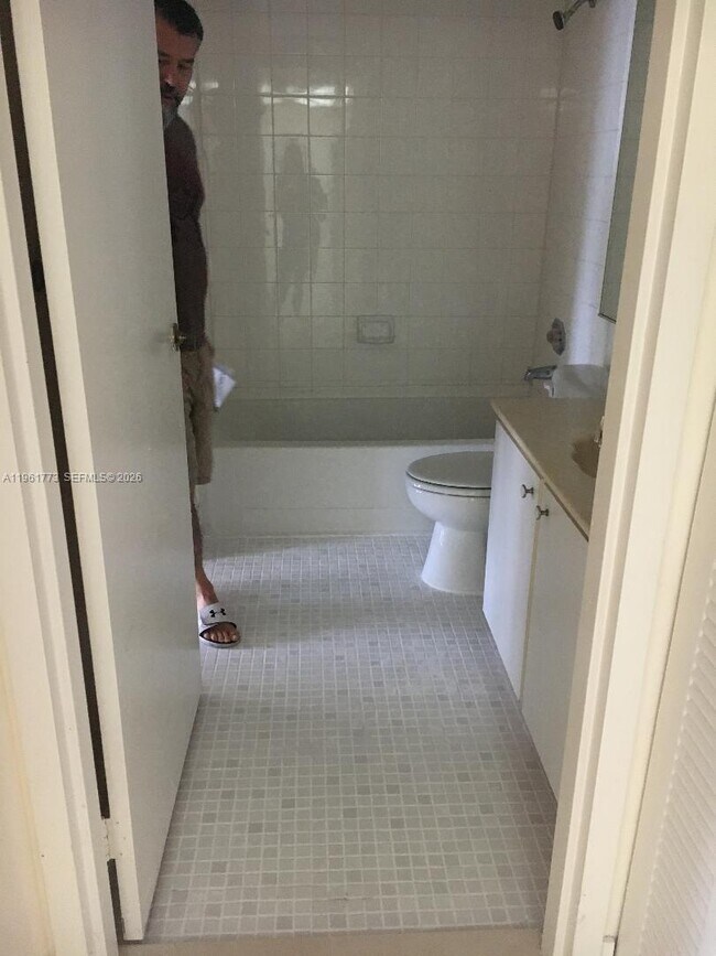 Building Photo - 7601 E Treasure Dr