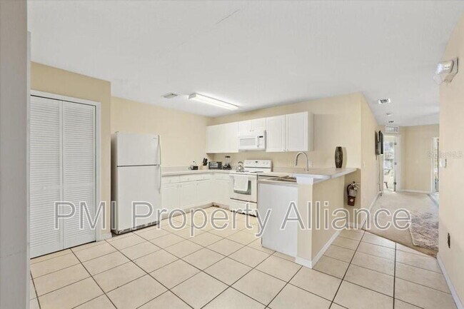 Foto del edificio - 2774 Club Cortile Cir