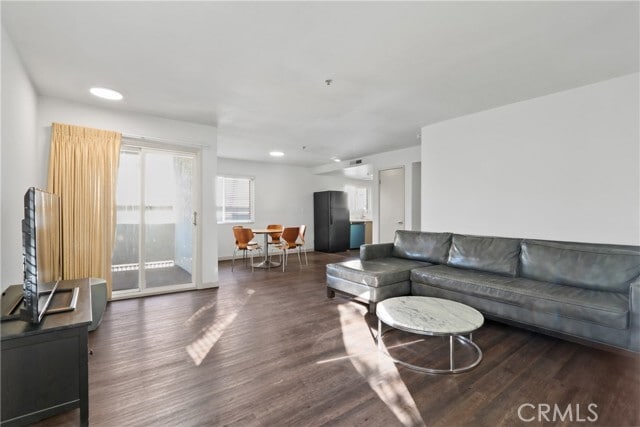 Foto del edificio - 112 N Primrose Ave