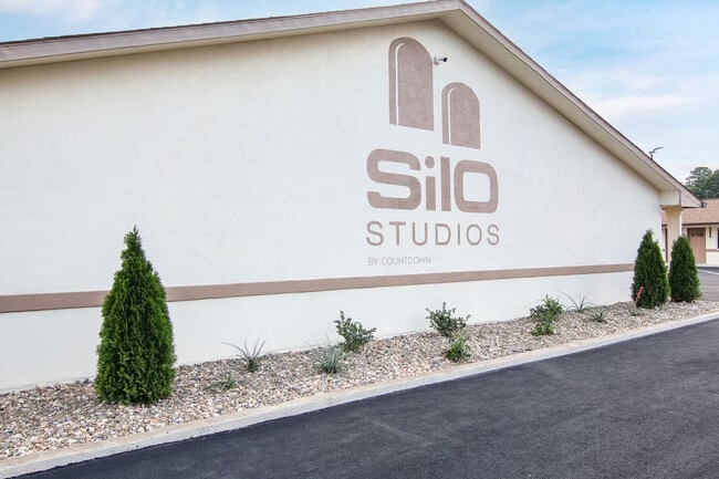 Building Photo - Silo Studios
