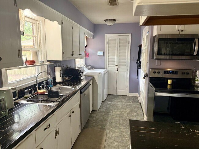 Foto del edificio - 4623 Leatherwood Ave